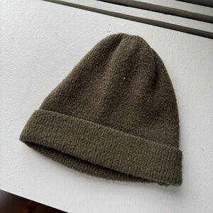 Brandy Melville beanie